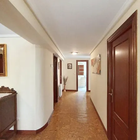 Chalet Con Jardin En Cantabria