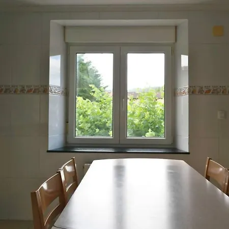 Chalet Con Jardin En Cantabria
