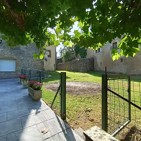 Chalet Con Jardin En Cantabria